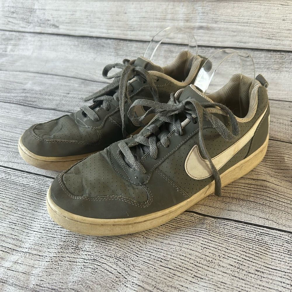 Nike Court Borough Low gray sneakers size 8